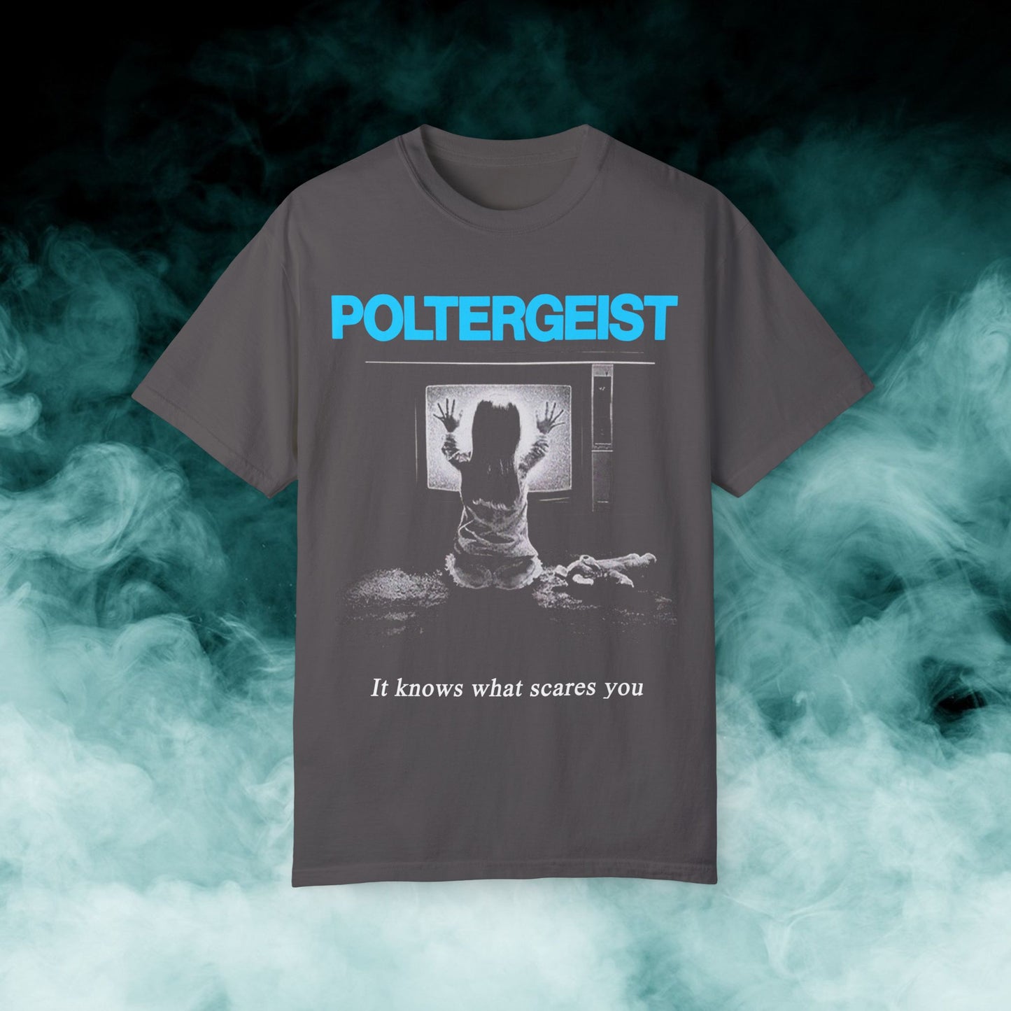 Poltergeist "It knows what scares you" Horror Movie T-shirt (Merch)
