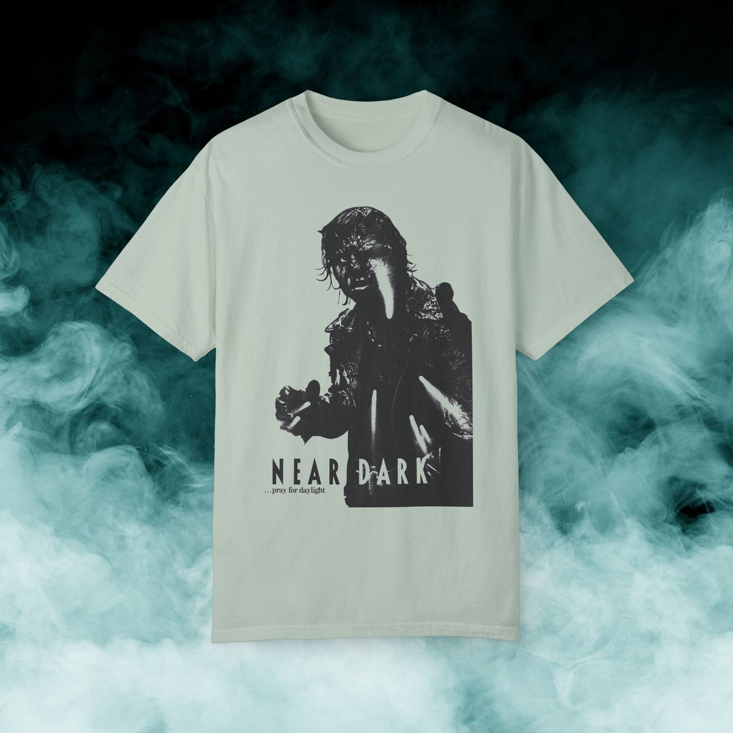 Near Dark "Pray for daylight" Horror Movie T-shirt (Merch)